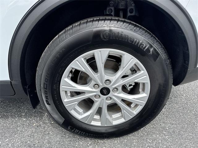 new 2025 Ford Escape car, priced at $30,455