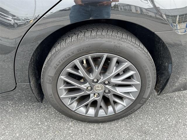 used 2018 Lexus ES 350 car, priced at $24,201