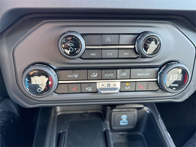 new 2025 Ford Bronco car, priced at $44,194