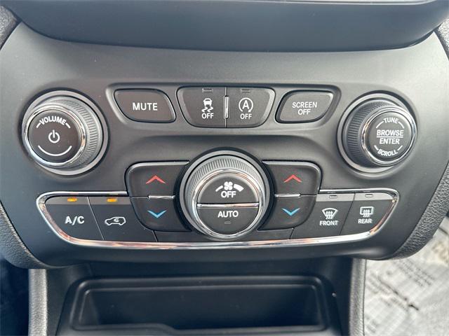 used 2021 Jeep Cherokee car, priced at $23,100