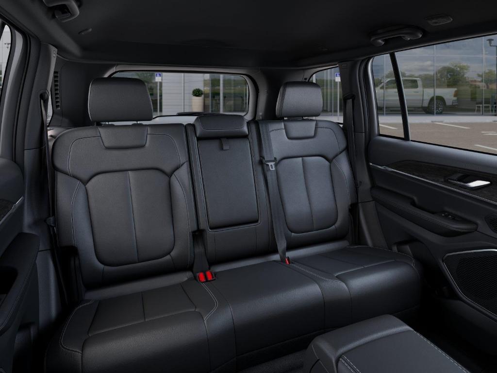 new 2025 Jeep Grand Cherokee car, priced at $45,909