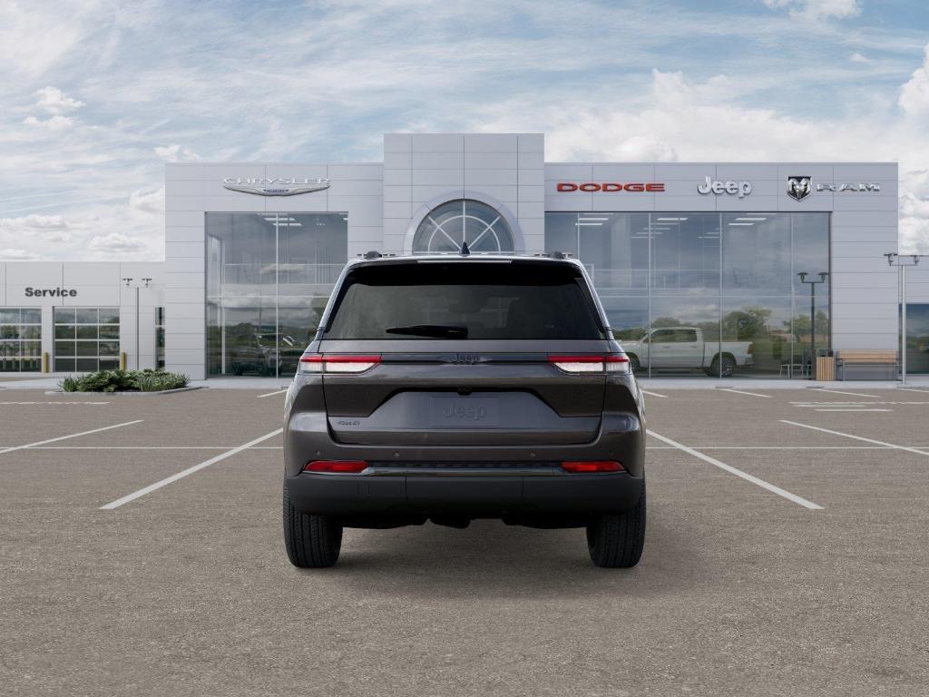 new 2025 Jeep Grand Cherokee car, priced at $43,148