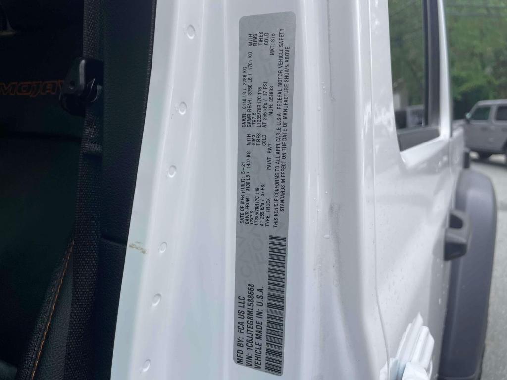 used 2021 Jeep Gladiator car, priced at $37,698