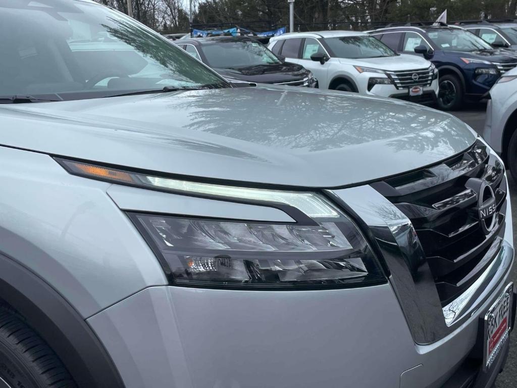 used 2024 Nissan Pathfinder car