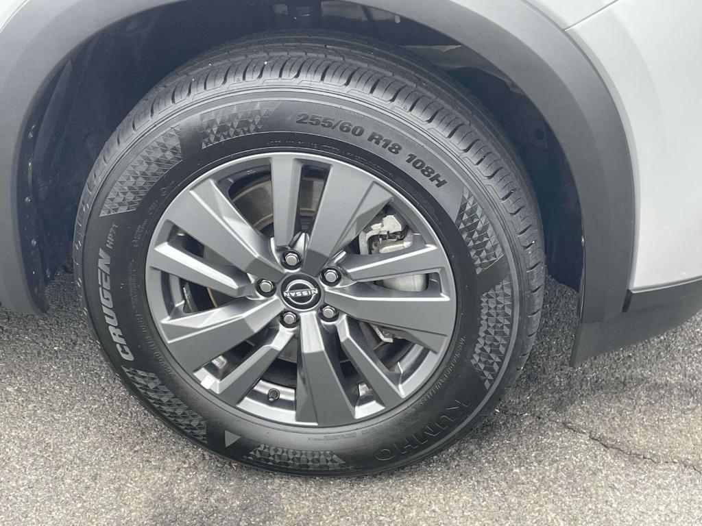 used 2024 Nissan Pathfinder car