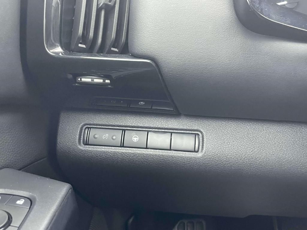 used 2024 Nissan Pathfinder car