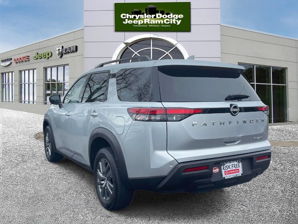 used 2024 Nissan Pathfinder car