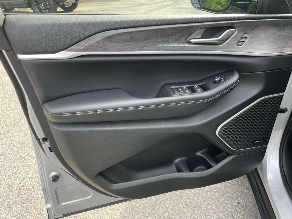 used 2022 Jeep Grand Cherokee 4xe car, priced at $32,998