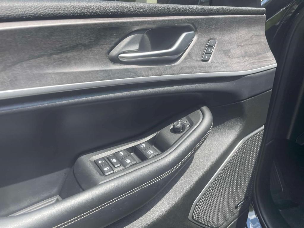 used 2022 Jeep Grand Cherokee L car, priced at $36,998