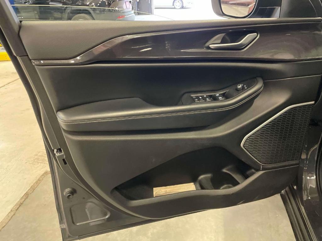 used 2022 Jeep Grand Cherokee L car, priced at $30,898