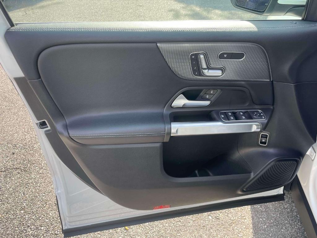 used 2021 Mercedes-Benz GLB 250 car, priced at $26,888