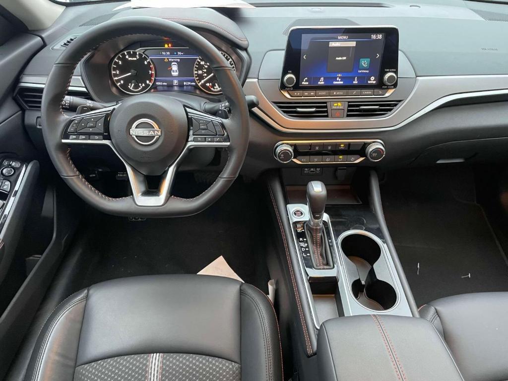 used 2025 Nissan Altima car