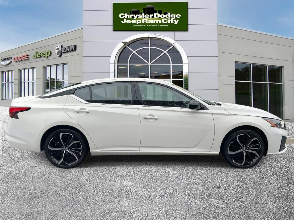 used 2025 Nissan Altima car