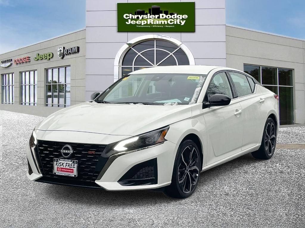 used 2025 Nissan Altima car