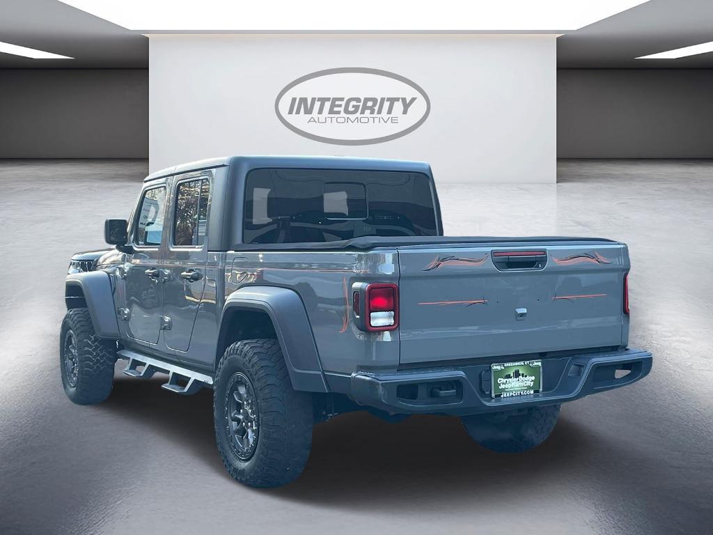 used 2021 Jeep Gladiator car, priced at $30,286