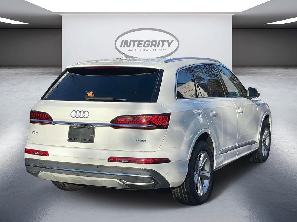 used 2024 Audi Q7 car, priced at $48,393