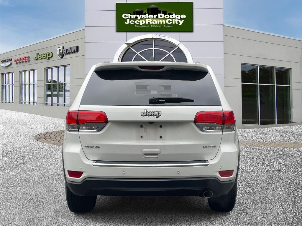 used 2018 Jeep Grand Cherokee car, priced at $20,000
