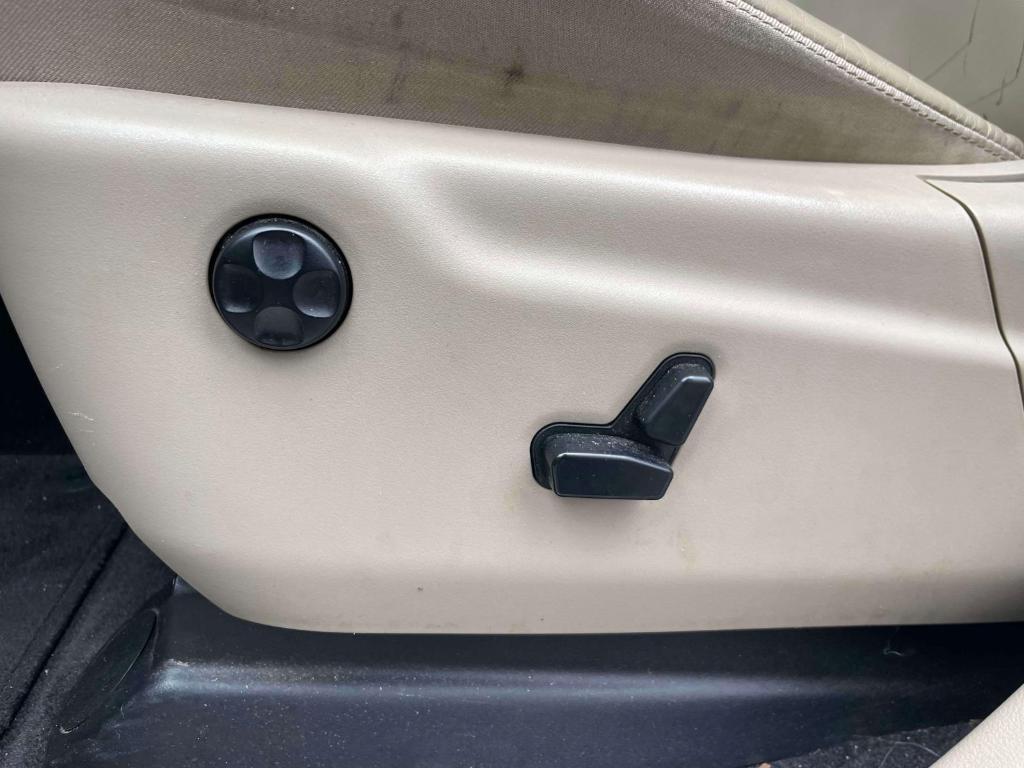 used 2018 Jeep Grand Cherokee car, priced at $20,000