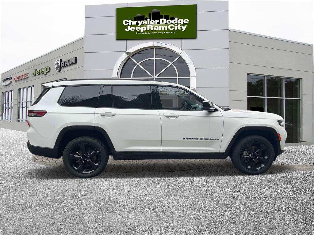 new 2024 Jeep Grand Cherokee L car, priced at $51,330