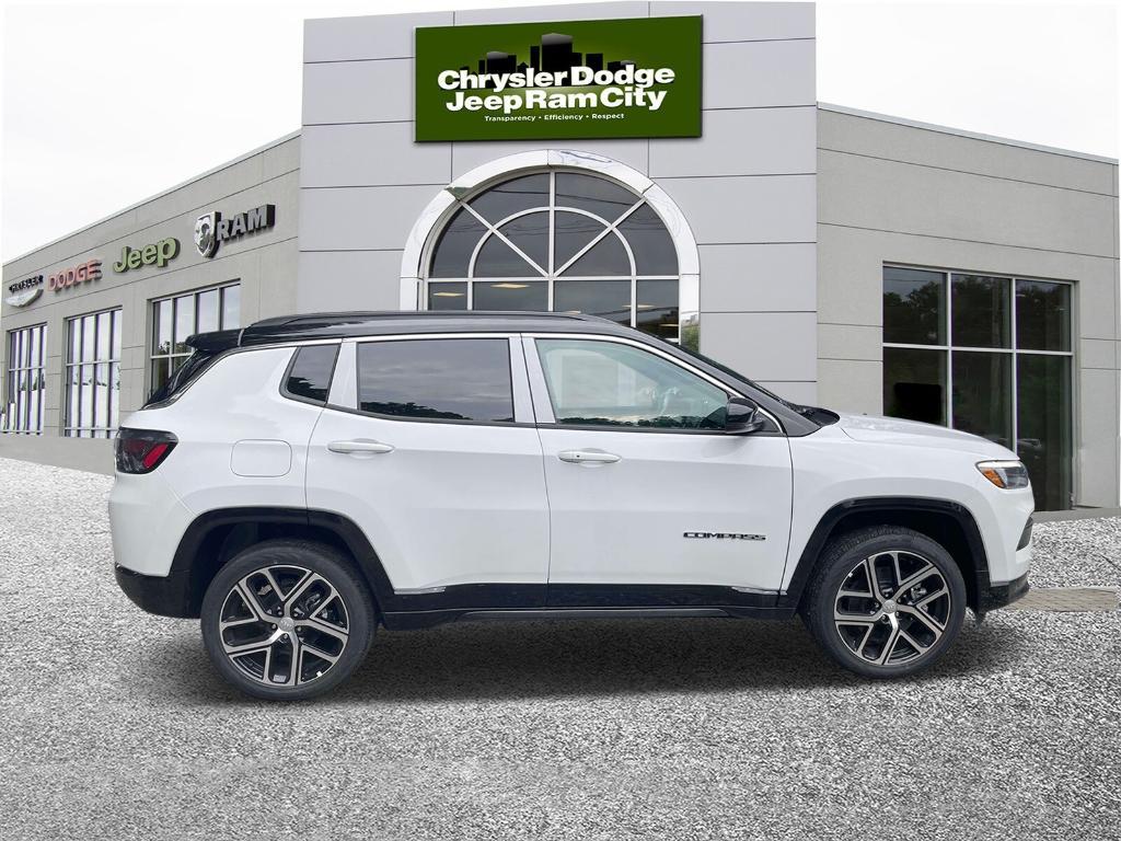 new 2024 Jeep Compass car, priced at $40,290