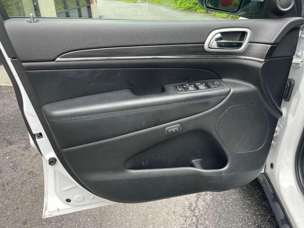 used 2022 Jeep Grand Cherokee WK car, priced at $28,998