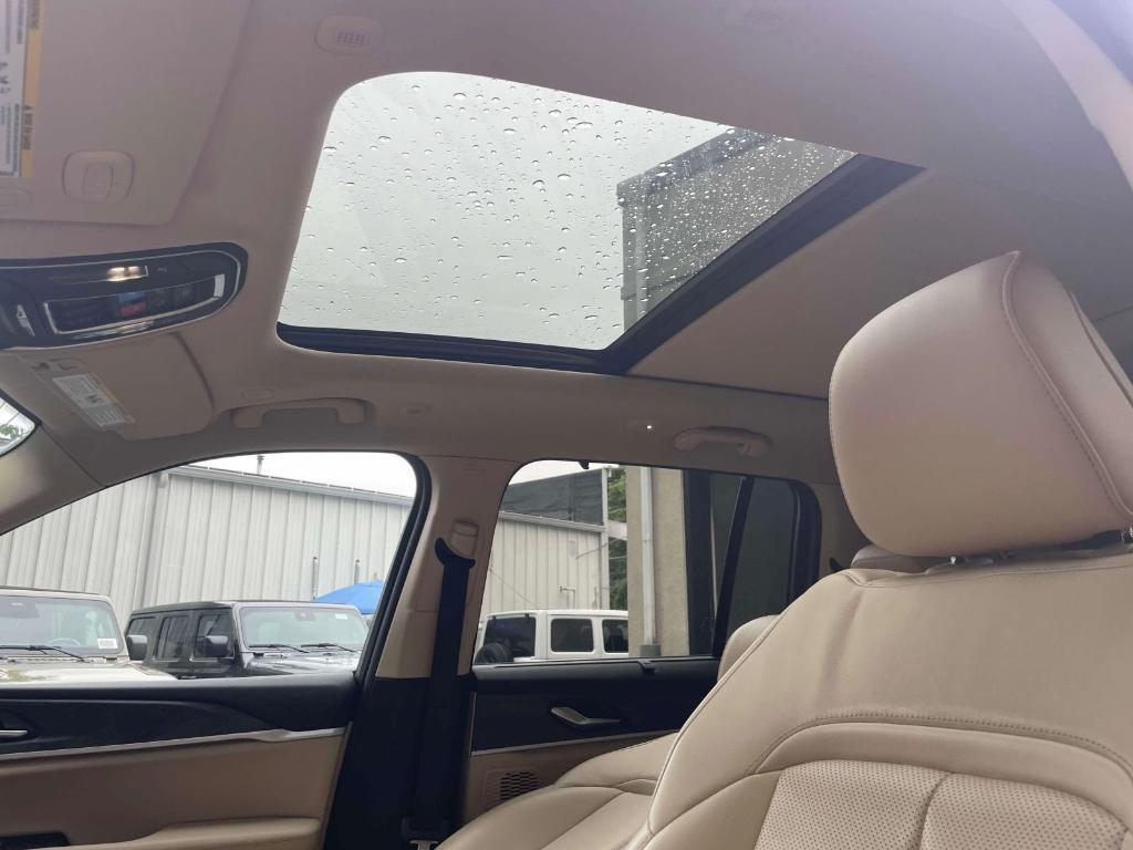 used 2022 Jeep Grand Cherokee car, priced at $34,488