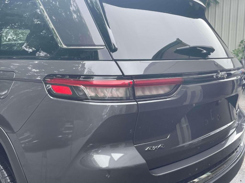 used 2022 Jeep Grand Cherokee car, priced at $34,488