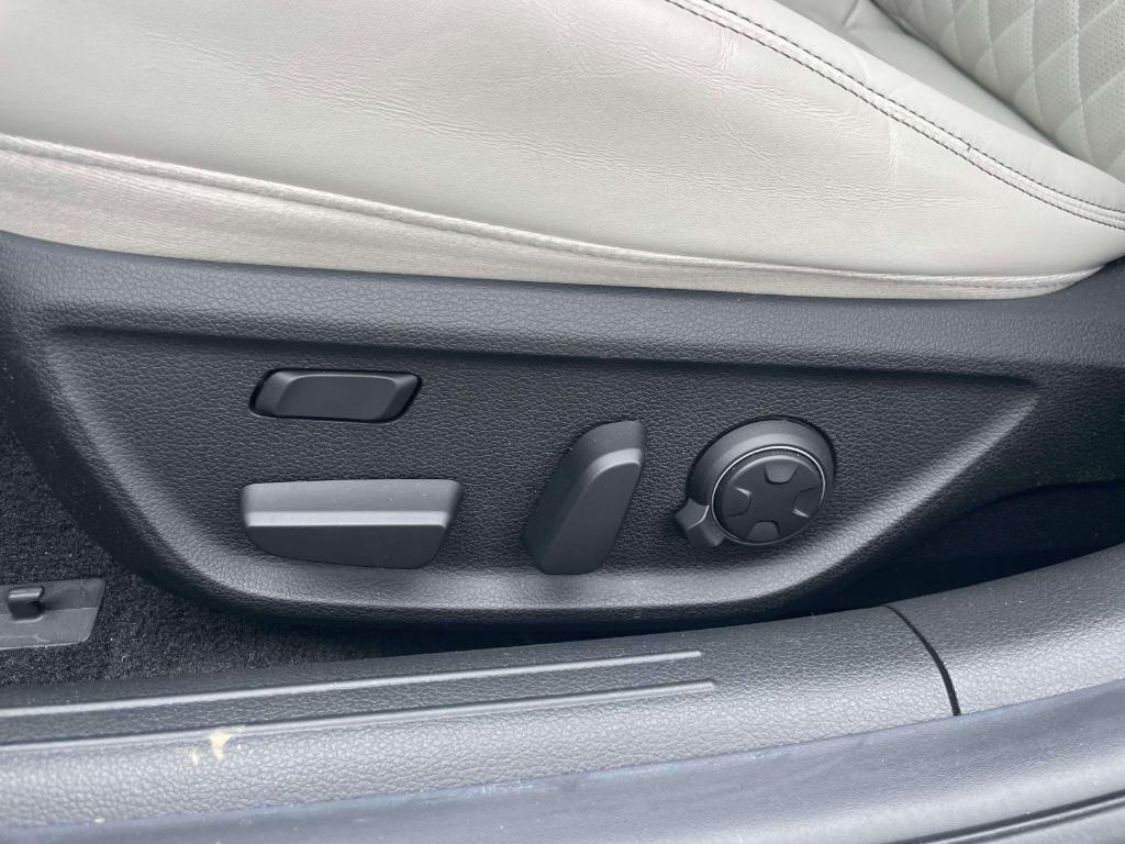 used 2024 Genesis G70 car, priced at $41,899