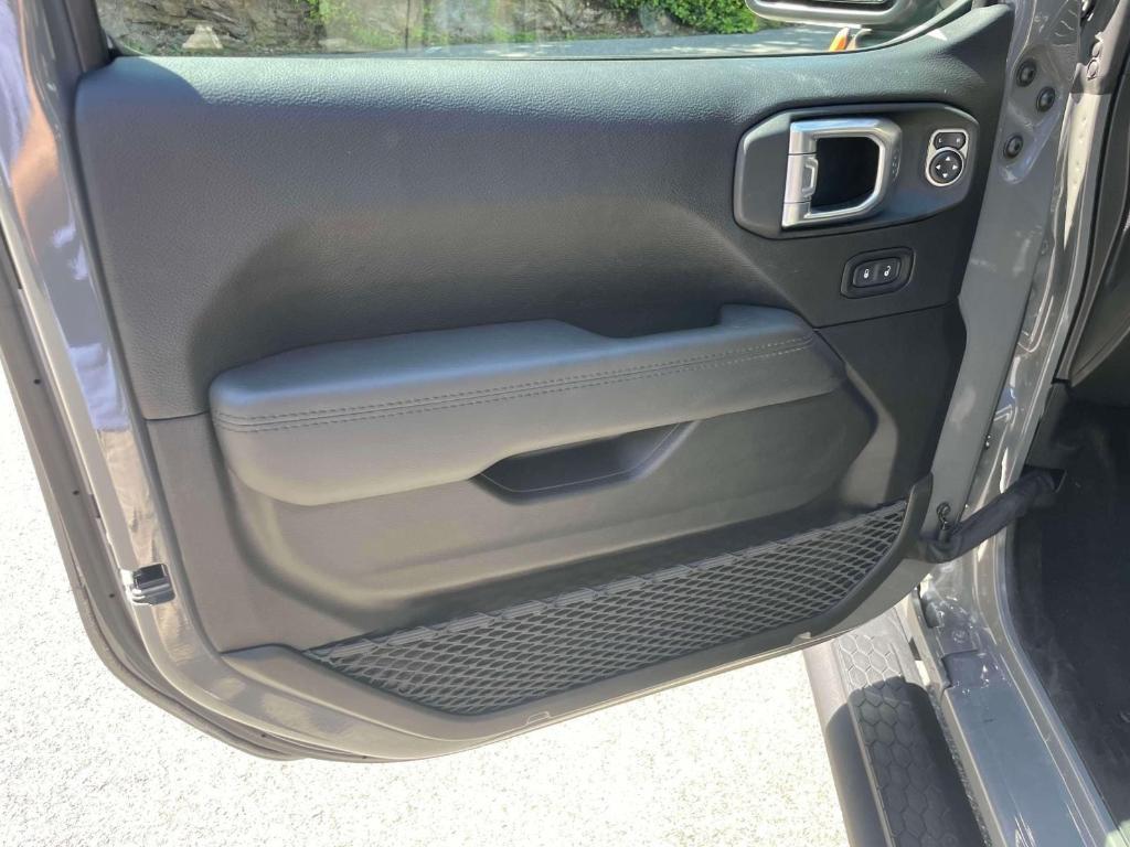 used 2021 Jeep Wrangler Unlimited car, priced at $35,588