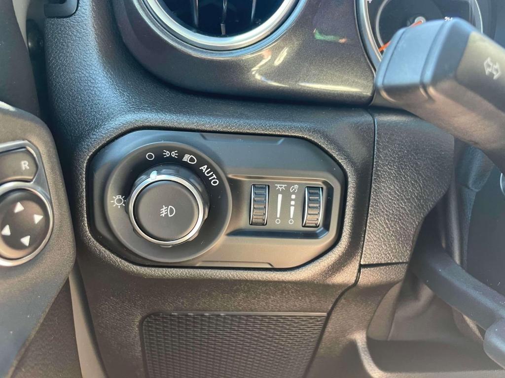 used 2021 Jeep Wrangler Unlimited car, priced at $35,588