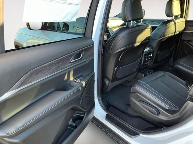 new 2025 Jeep Grand Cherokee L car, priced at $43,823