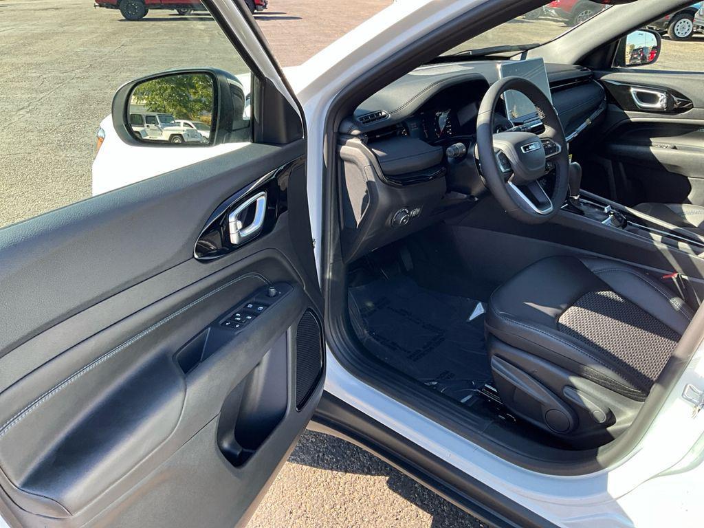 new 2026 Jeep Compass car, priced at $29,100