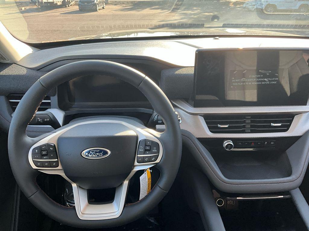 new 2025 Ford Explorer car, priced at $43,350