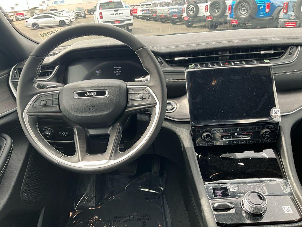 new 2025 Jeep Grand Cherokee L car, priced at $47,722