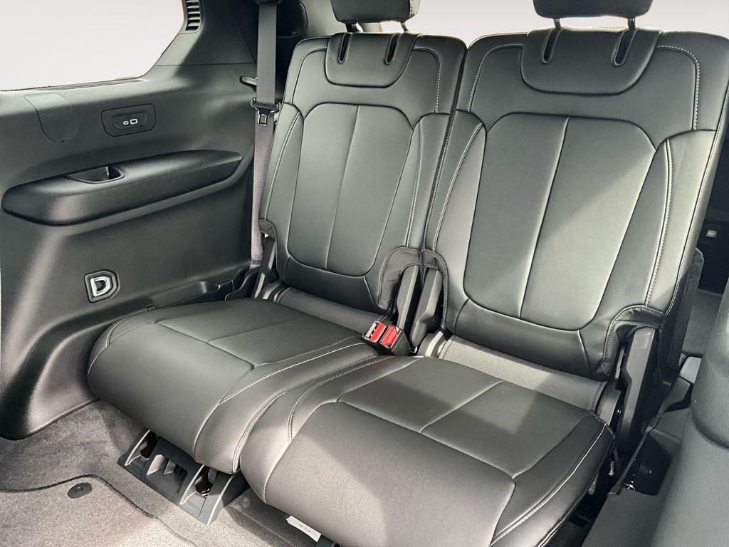 new 2025 Jeep Grand Cherokee L car, priced at $47,722