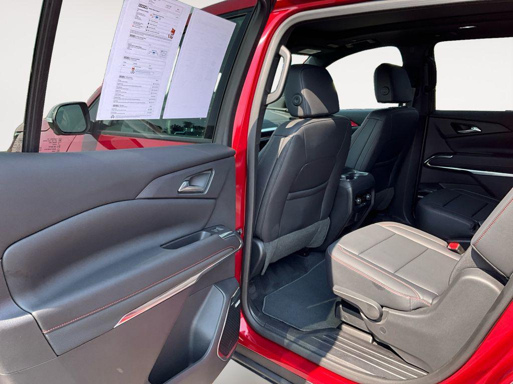 used 2024 Chevrolet Traverse car, priced at $52,500