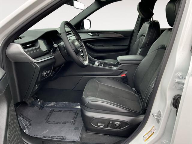 new 2025 Jeep Grand Cherokee L car, priced at $43,878