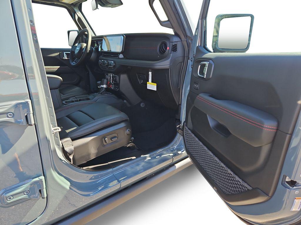 new 2025 Jeep Wrangler car, priced at $59,190