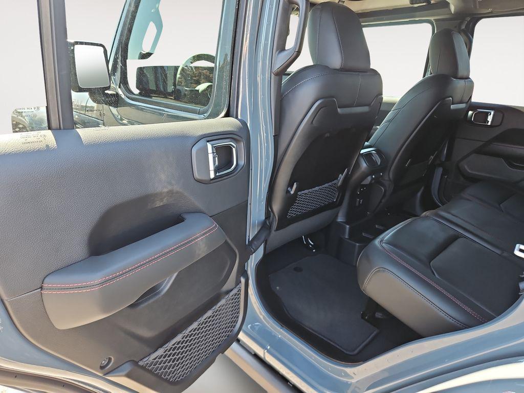 new 2025 Jeep Wrangler car, priced at $59,190