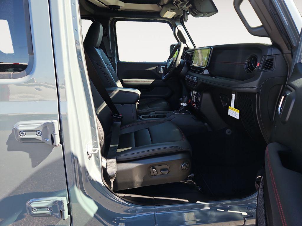 new 2025 Jeep Wrangler car, priced at $59,190