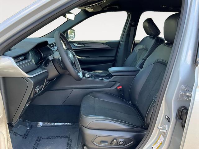 new 2025 Jeep Grand Cherokee car, priced at $43,225
