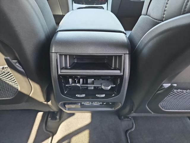 new 2025 Jeep Grand Cherokee car, priced at $47,015