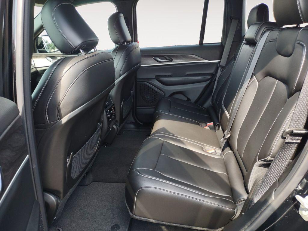 new 2025 Jeep Grand Cherokee car, priced at $49,490