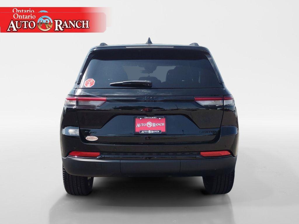 new 2025 Jeep Grand Cherokee car, priced at $49,490