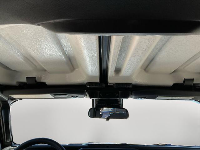 new 2025 Jeep Wrangler car, priced at $47,070