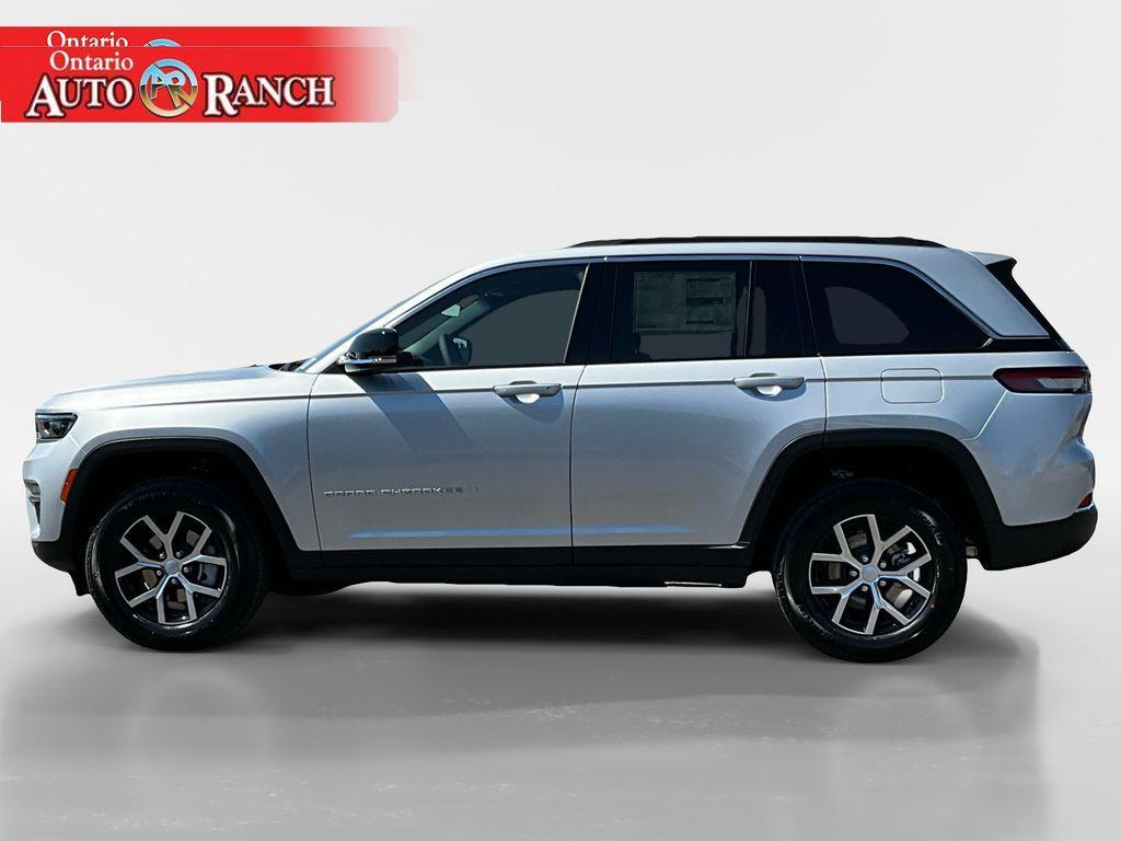 new 2025 Jeep Grand Cherokee car, priced at $43,070