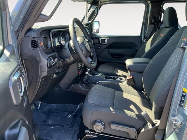 new 2025 Jeep Gladiator car, priced at $52,730