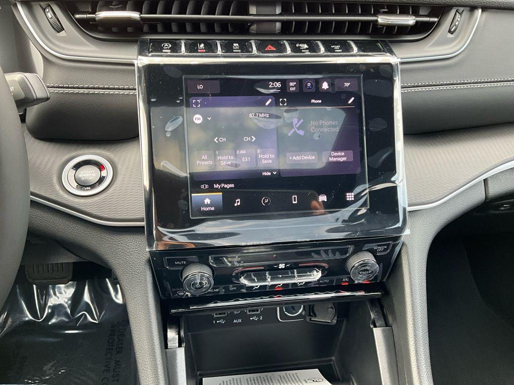 new 2025 Jeep Grand Cherokee L car, priced at $39,800