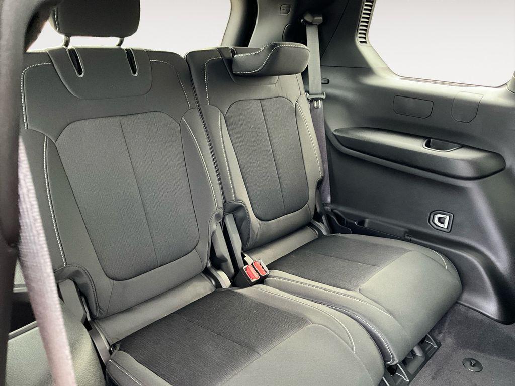 new 2025 Jeep Grand Cherokee L car, priced at $39,800