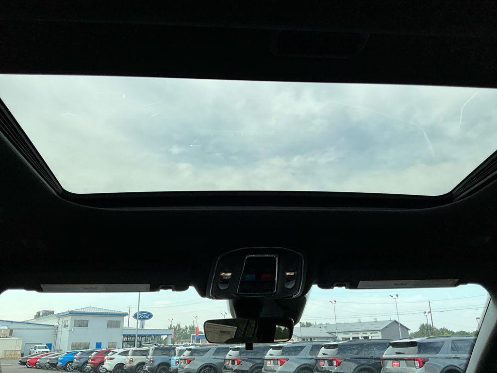 new 2025 Jeep Grand Cherokee L car, priced at $39,800